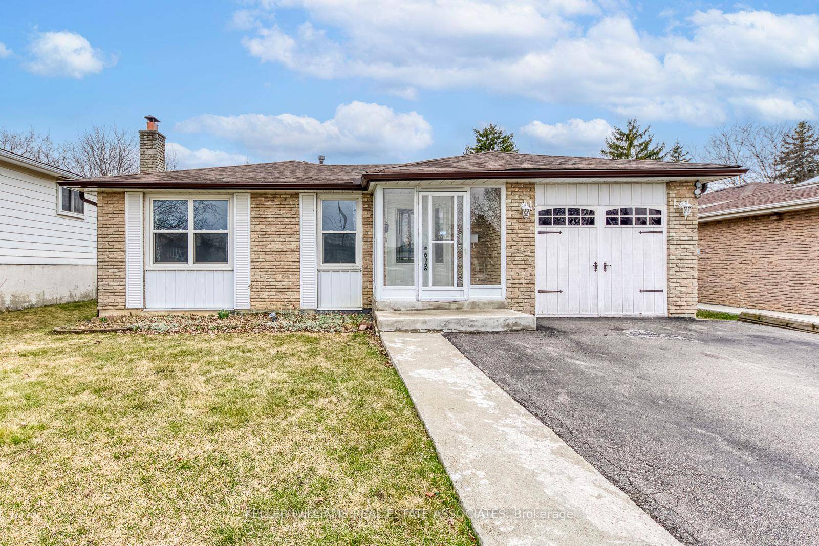 Spacious 4 bedroom upper level for rent in a charming bungalow.