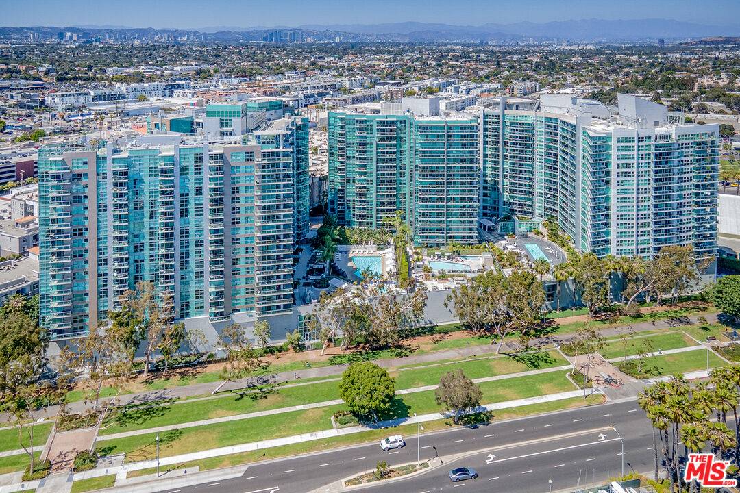 13700 Marina Pointe Dr 1BR Marina Del Rey La