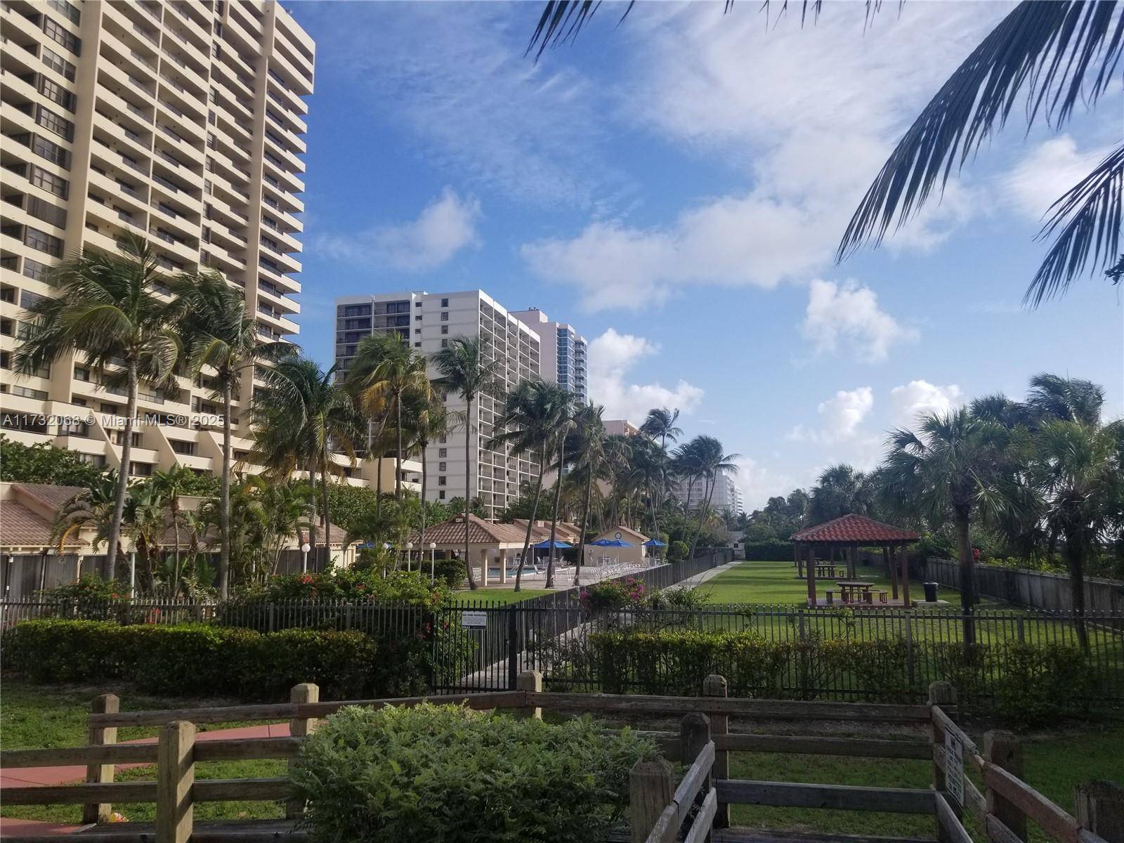 Wake up to breathtaking intracoastal views and end your day with vibrant Miami skyline sunsets.