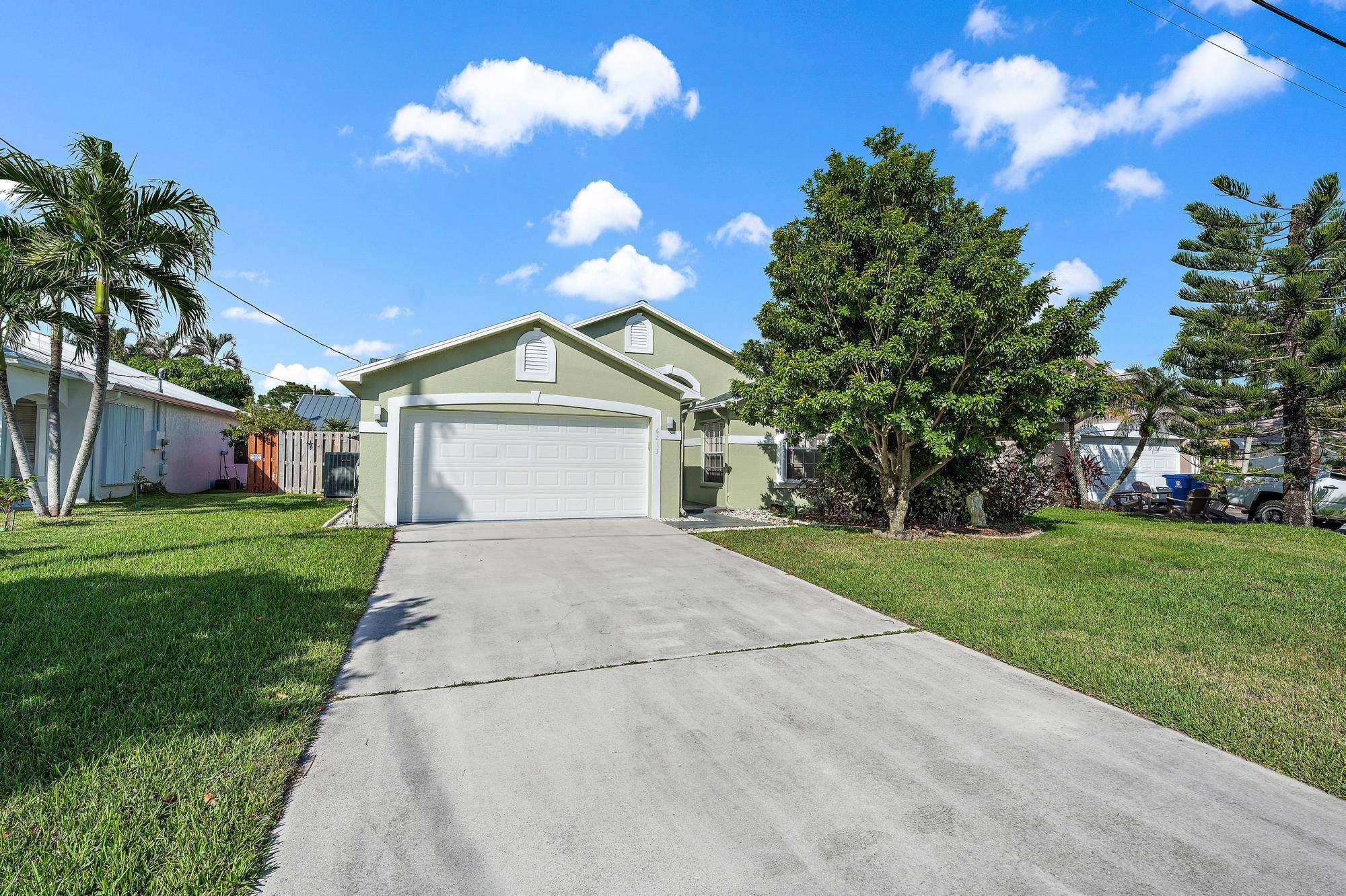 Welcome to this refined 3 bedroom, 2 bathroom CBS built home in the coveted Heights of Jupiter.