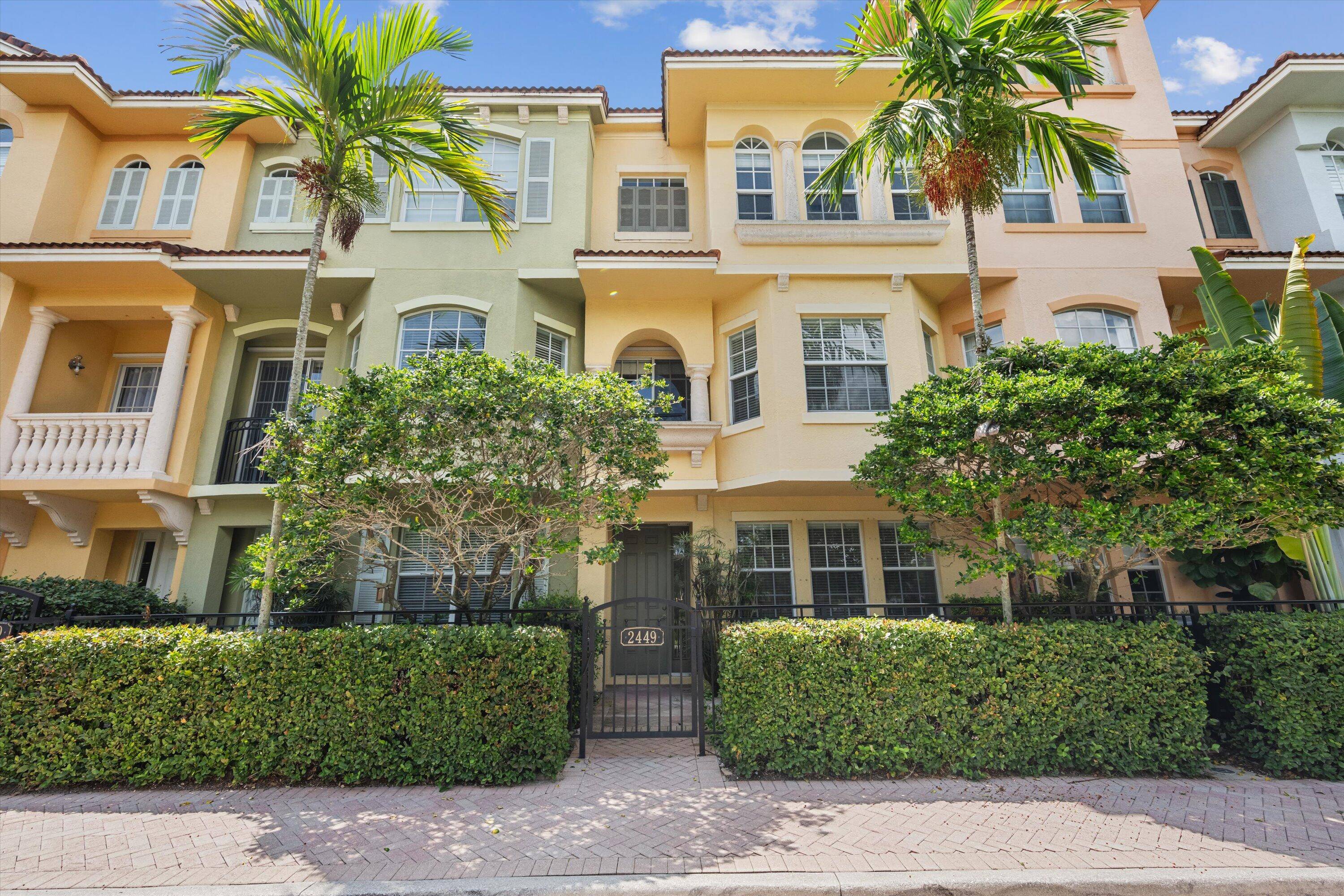 Welcome to your dream home in the prestigious Harbour Oaks community !