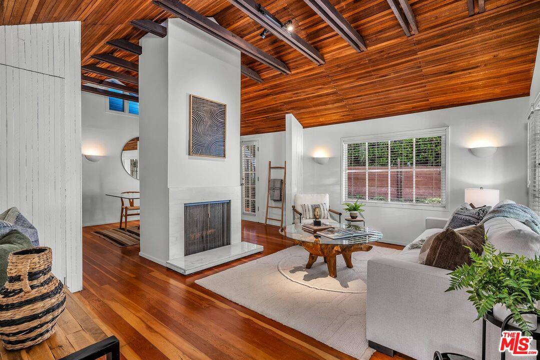 10546   Selkirk Ln 3BR Bel Air La