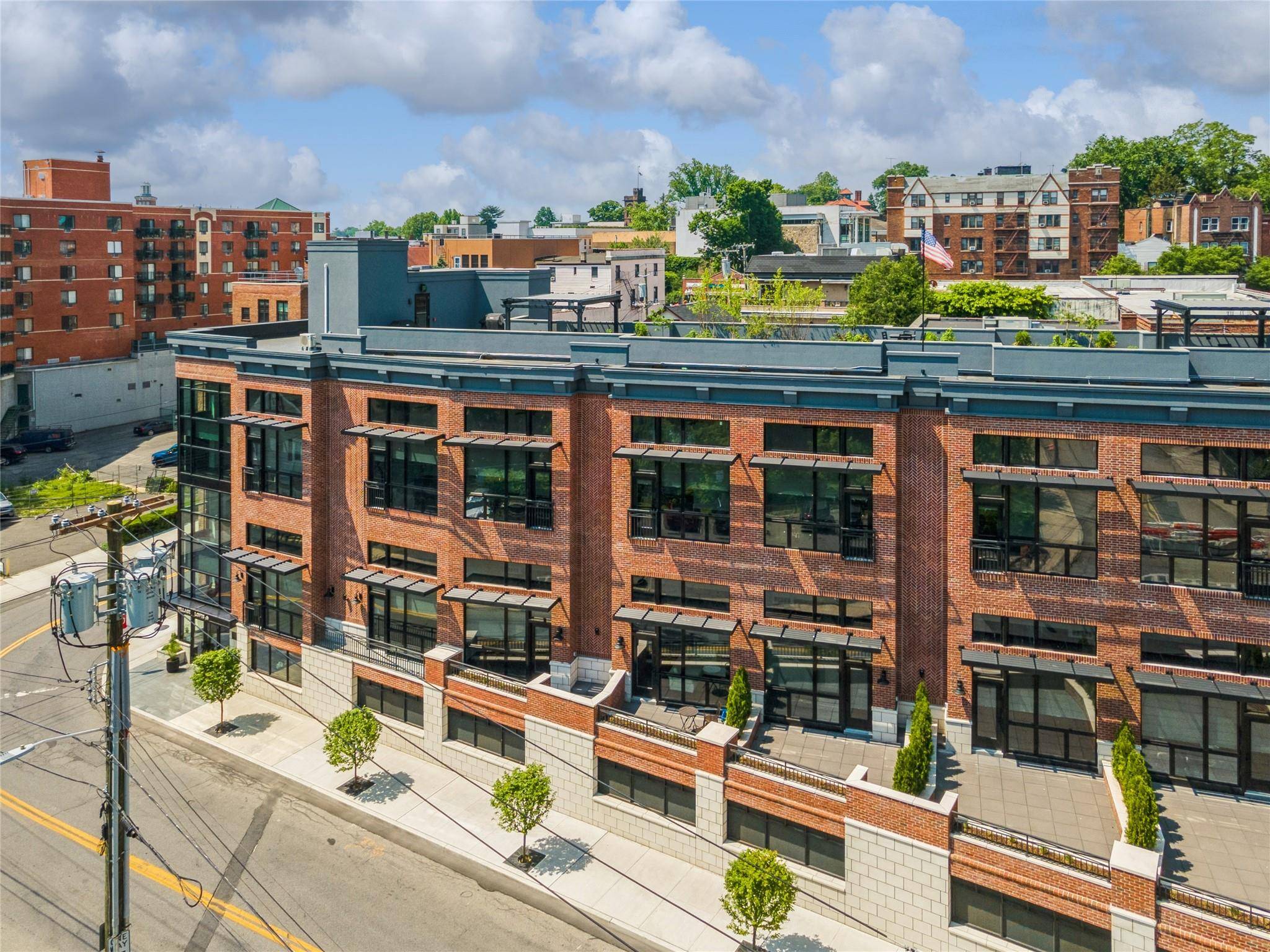 Discover the essence of luxury living at VILLAGE LOFTS, within the charming village of Mamaroneck.