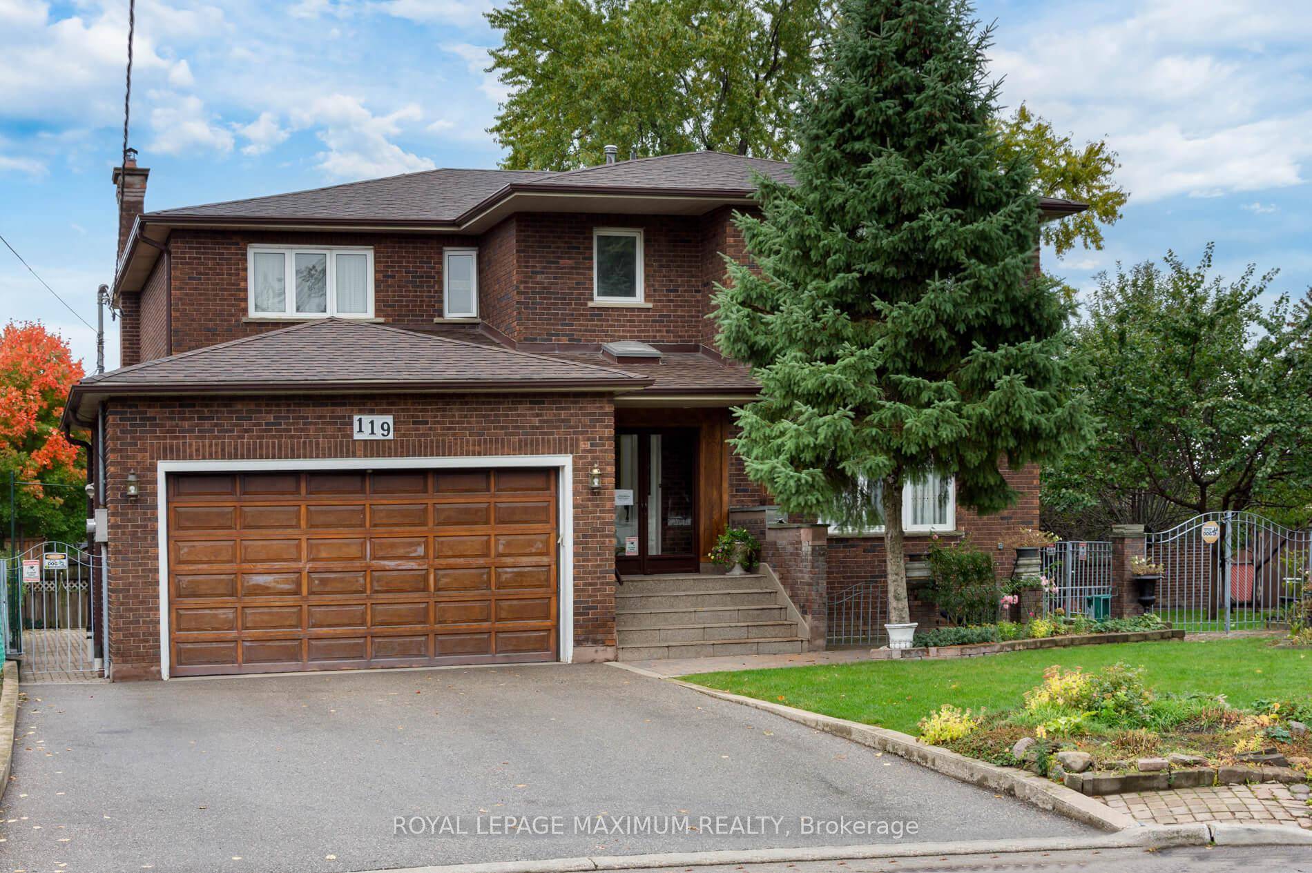 Quiet Court Location ! Premium Huge Pie shaped Pool sized Lot, 149 Feet Across the Rear 1 4 Acre Lot !