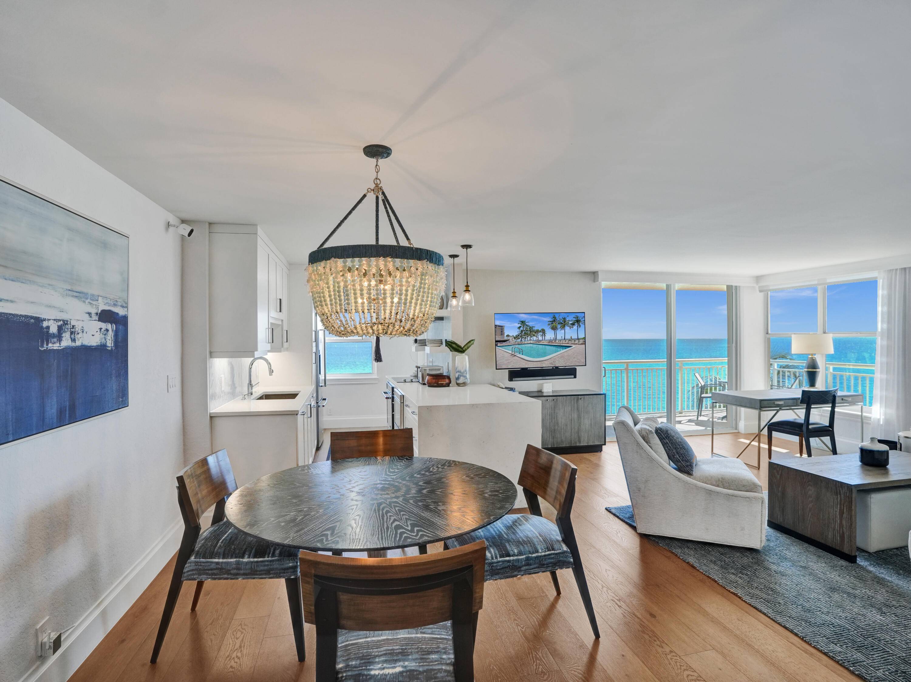 A Boaters and Beach Lovers Dream !