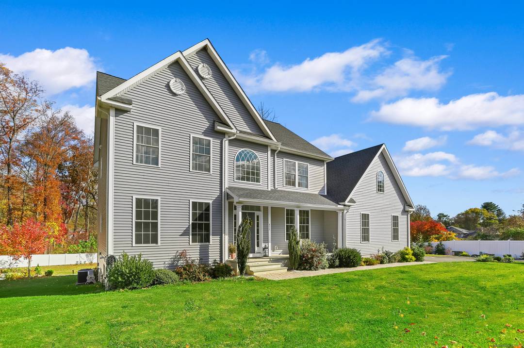 Beautiful colonial on rare 2.