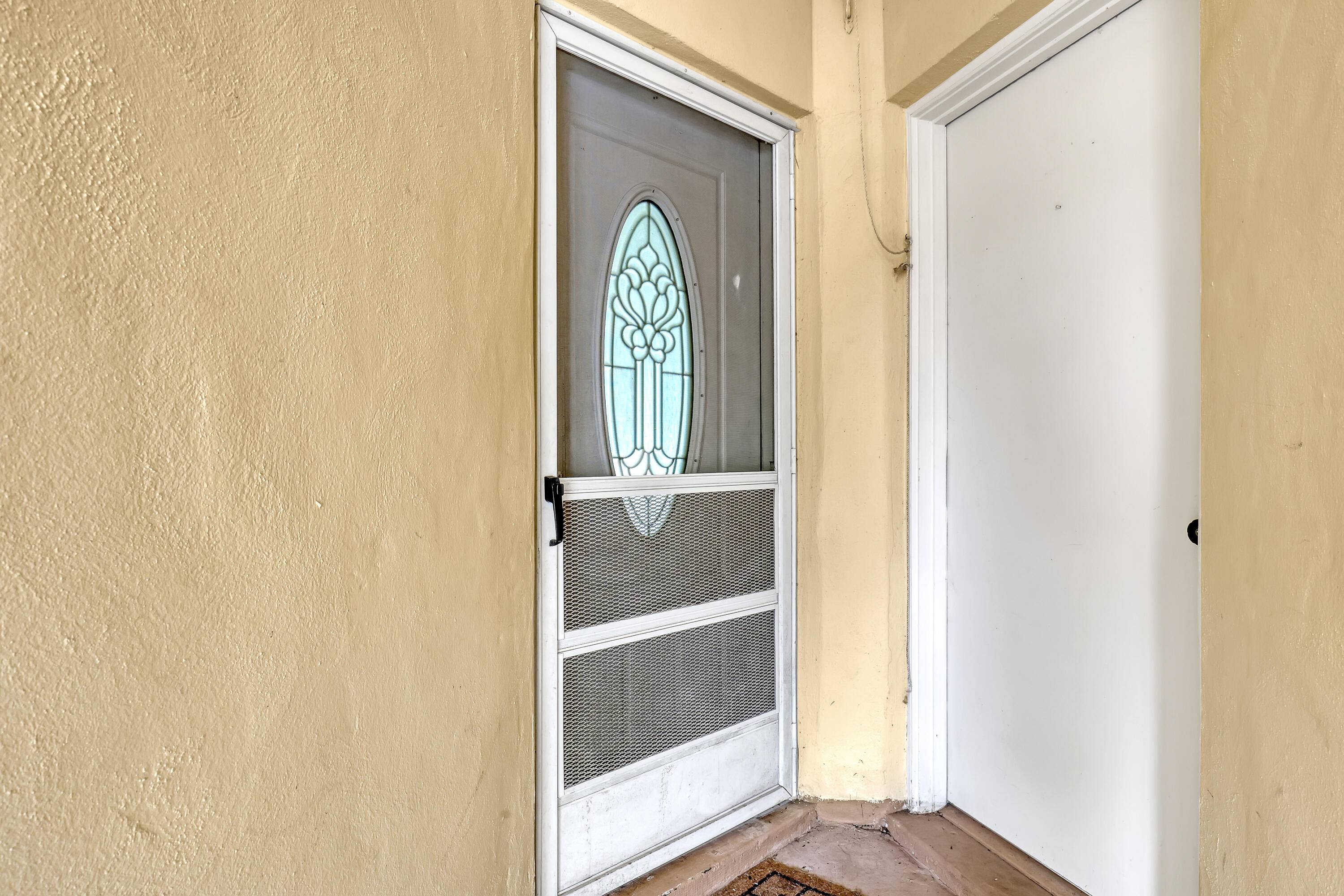 Great priced Larger 2 2 FIRST FLOOR condo in the Heart of Palm Beach Gardens, Sit back with your favorite beverage and enjoy sunsets on the outside Patio overlooking water ...