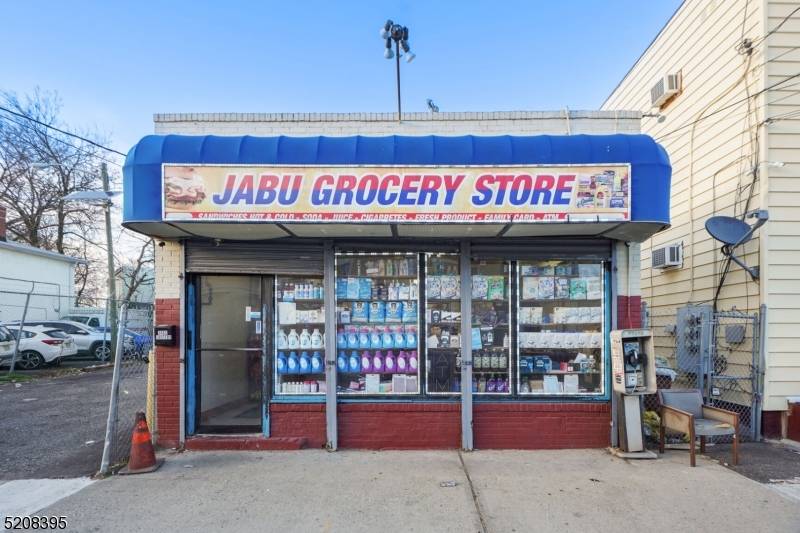 Back on Market Buyer could not perform.