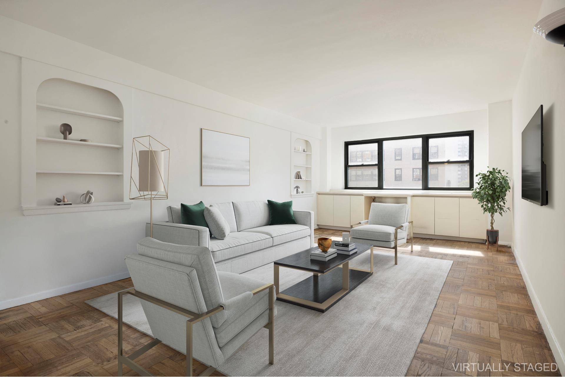 Sun drenched tranquility in the heart of the Upper East Side !