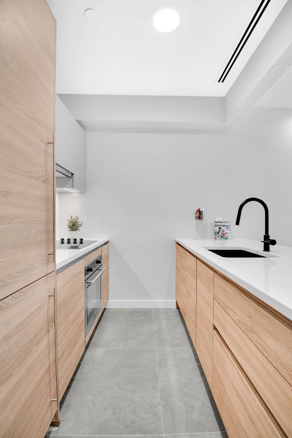 Nestled between McGolrick and McCarren Park in the heart of Greenpoint, 17 Diamond brings a taste of modern to this brand new, boutique, 7 unit Condominium comprising of one and ...
