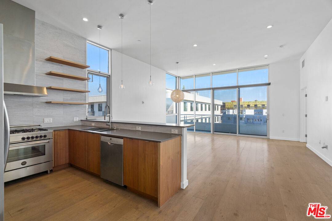 12770 Caswell Ave 2BR Marina Del Rey La