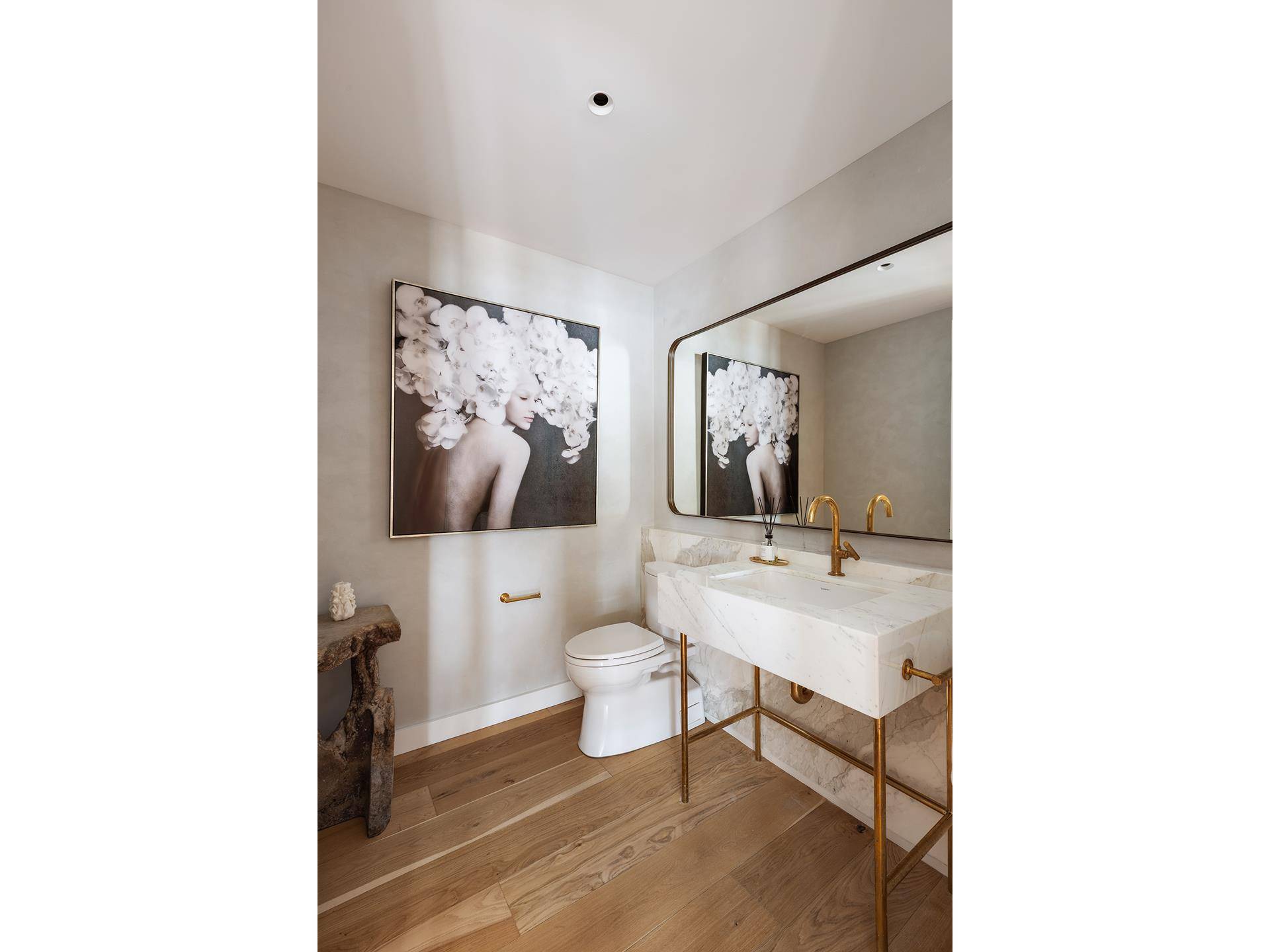 Expertly crafted by The Brooklyn Home Company, this high floor six bedroom, five and a half bathroom residence elevates the luxurious Quay Tower lifestyle with a custom designed layout, meticulously ...