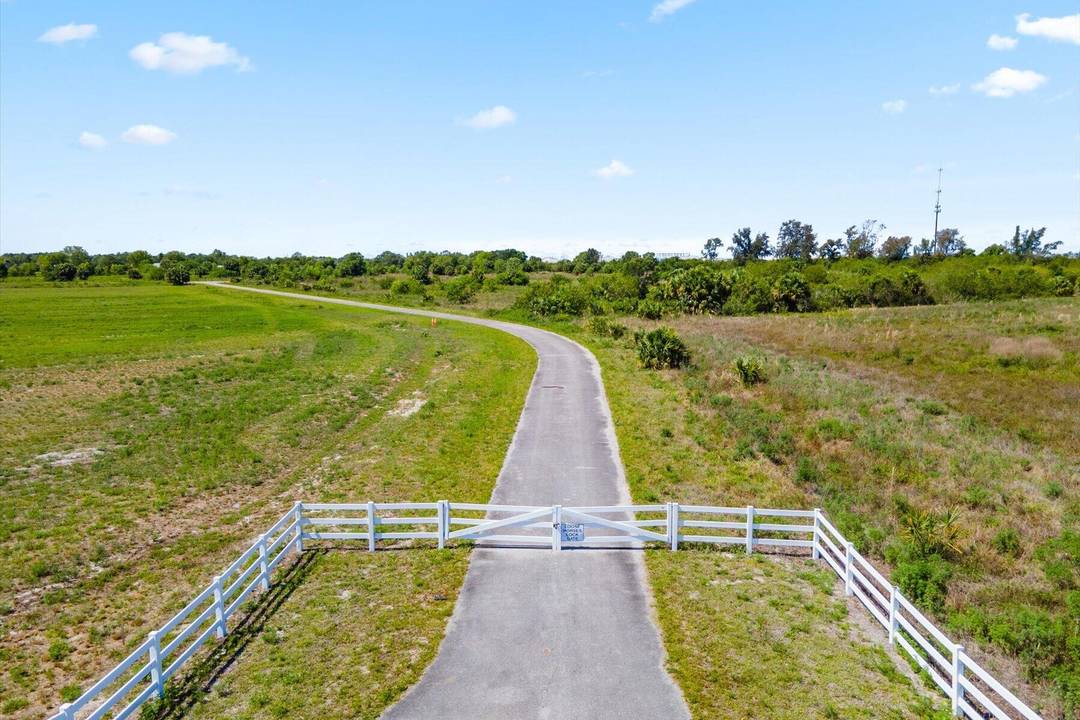 Now available for lease 10 sprawling acres in the highly desirable, double gated equestrian community of White Fences, located in a private cul de sac in Loxahatchee, Florida.