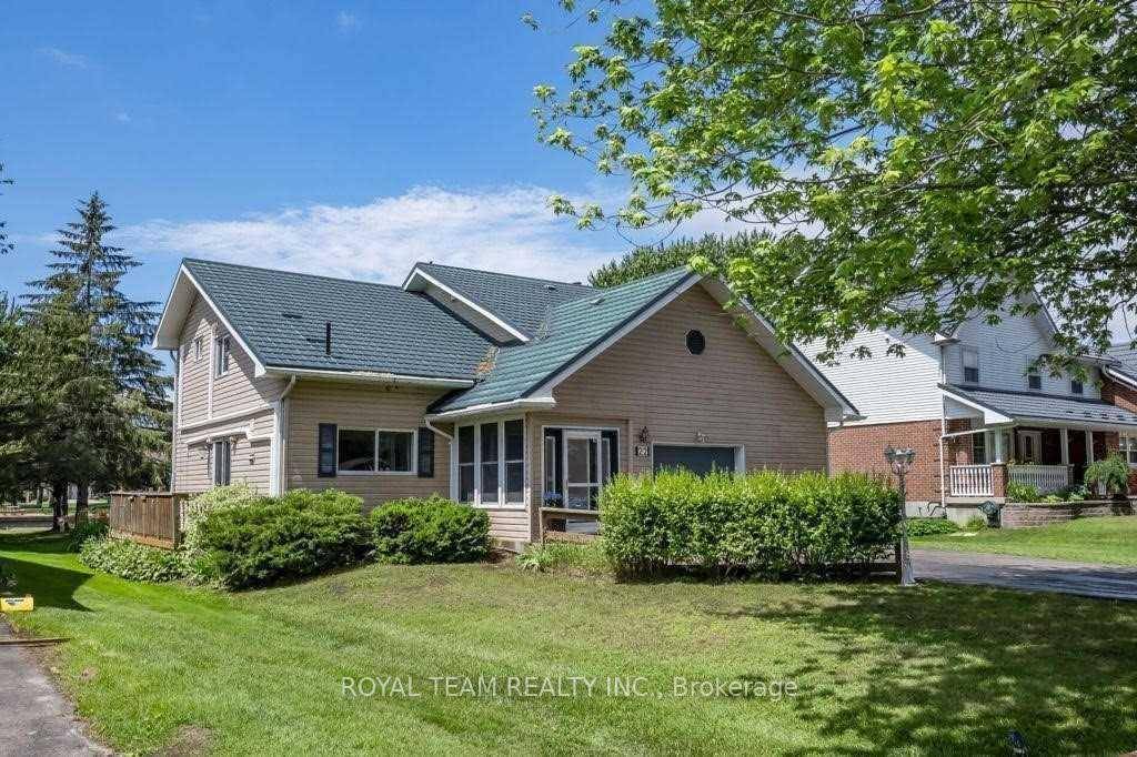 Client RemarksReady To Move In House In Lagoon City A Community Built Around A Fabulous Canal System ProvidingAccess To Lake Simcoe This Completely Renovated And Designer Decorated 4 Bed 2 ...
