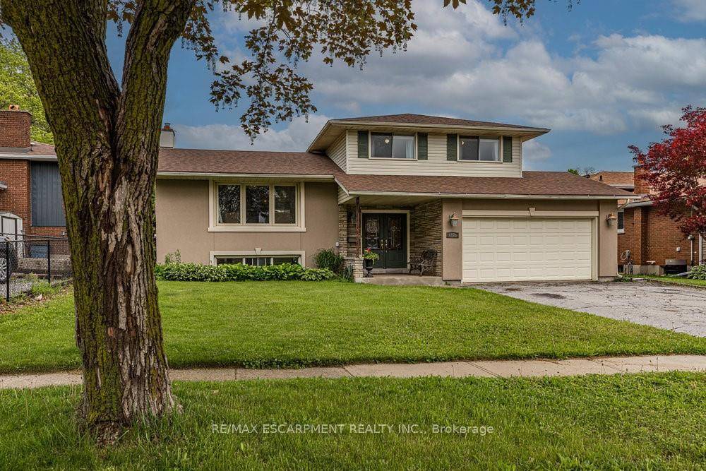 Welcome to this charming home in one of Niagara Falls most desirable, mature neighbourhoods.