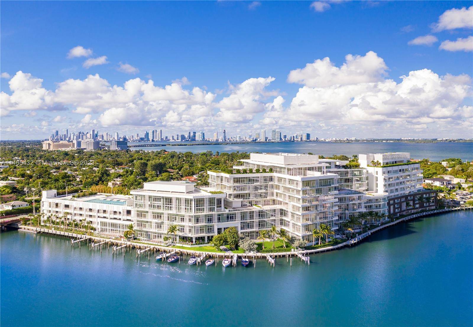 Experience the unparalleled luxury and lifestyle that only the Ritz Carlton Residences in Miami Beach can offer.