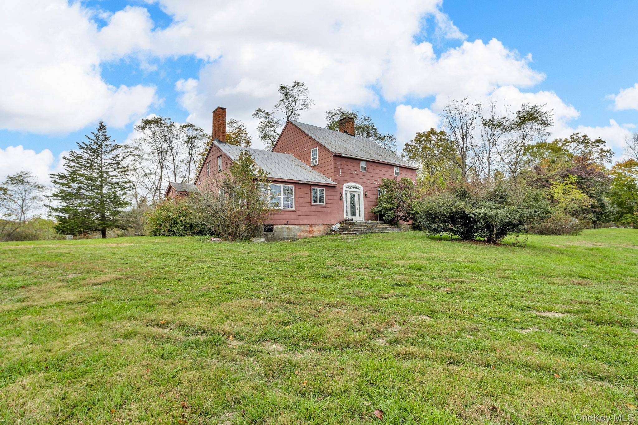 Investor Special ! This unique opportunity includes multiple dwellings across three parcels 947 Scotchtown Collabar Road, 427 Union School Road, and a deeded vacant lot on County Route 47 SWIS ...