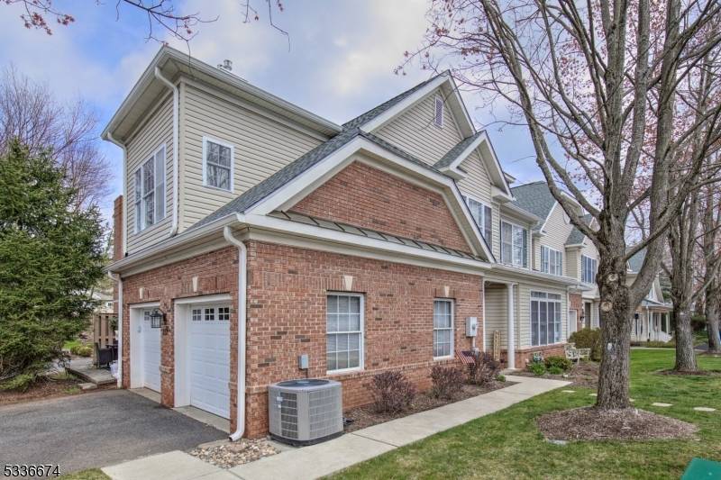 Chester Model is bright and sunny end unit features an open floor plan with 3 bedrooms, 2 1 2 baths, 2 car att garage with add.