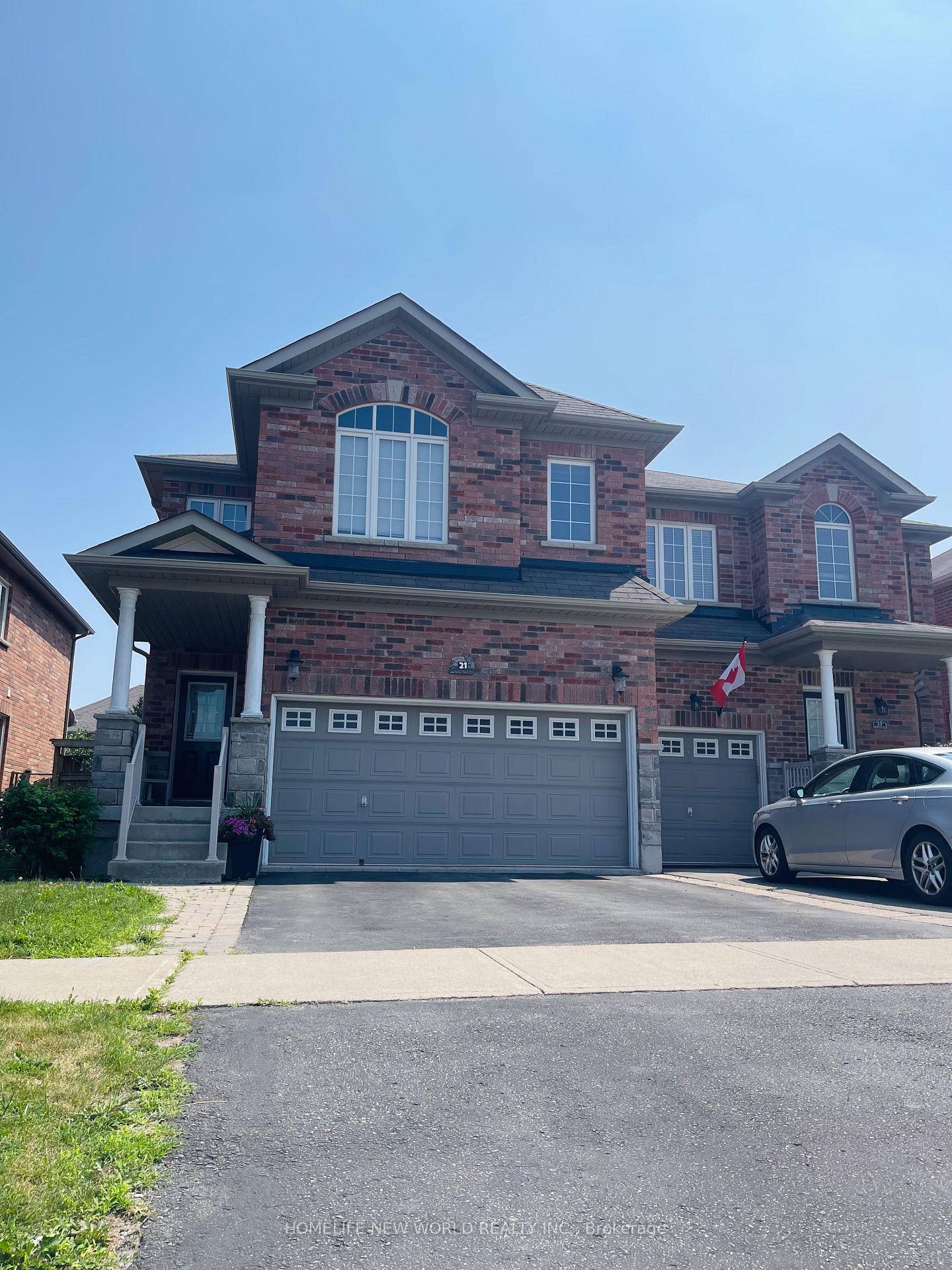 Gorgeous and bright Semi Detached home with double garage in desirable Westbrook located in the sought after Trillium Woods Public School and Richmond Hill High School zones, this spacious home ...