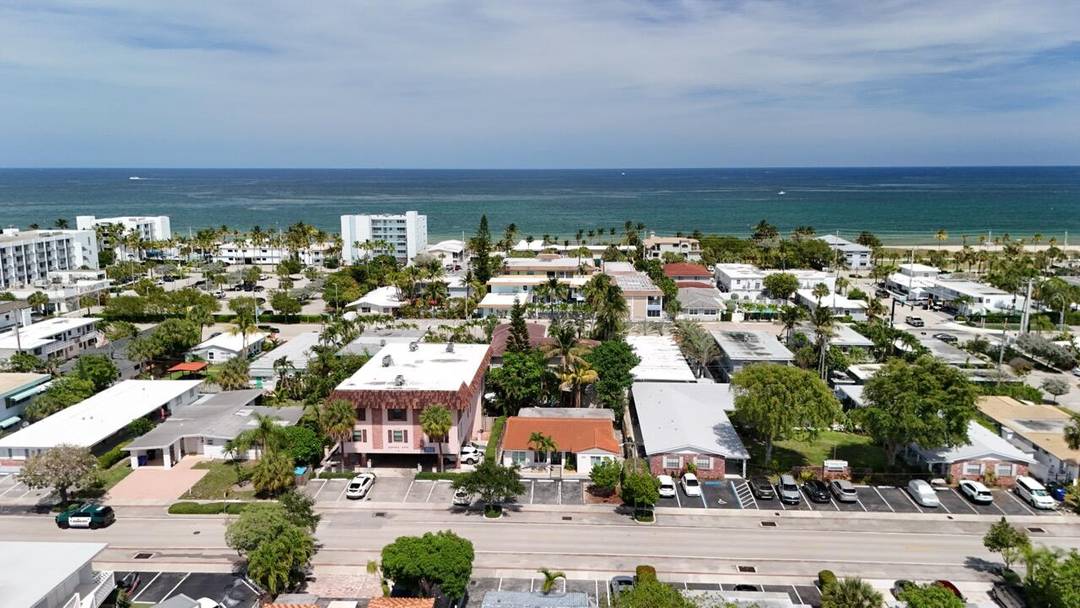 Experience the beach lifestyle just a short walk from restaurants, shopping, nightlife, and the ocean.