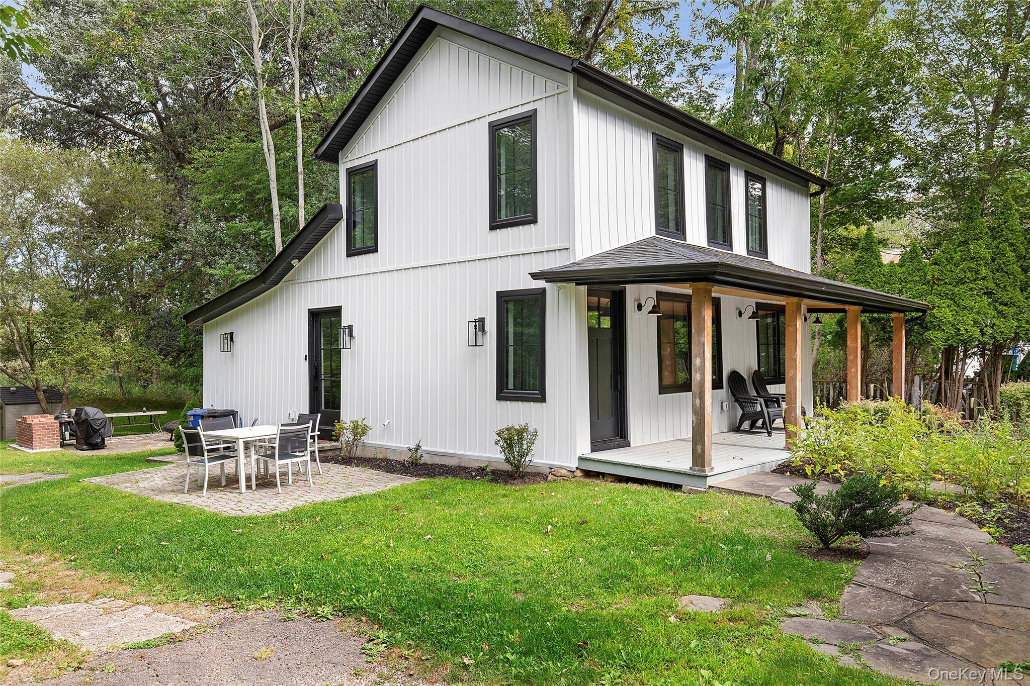 Welcome to 73175 Main Road, Greenport.