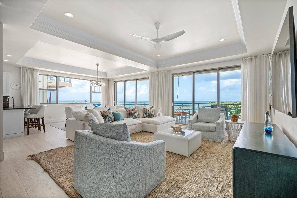 COLUMBUS COVE Condo New-Providence