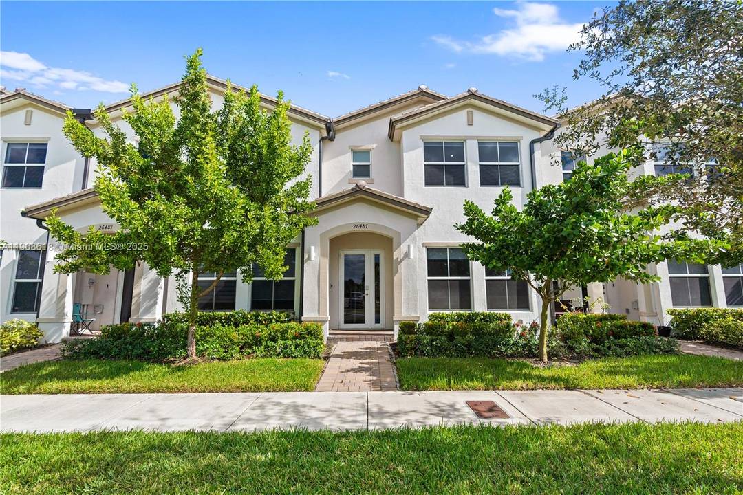 Welcome to this stylish townhome in the desirable Harmony Parc community in Homestead.