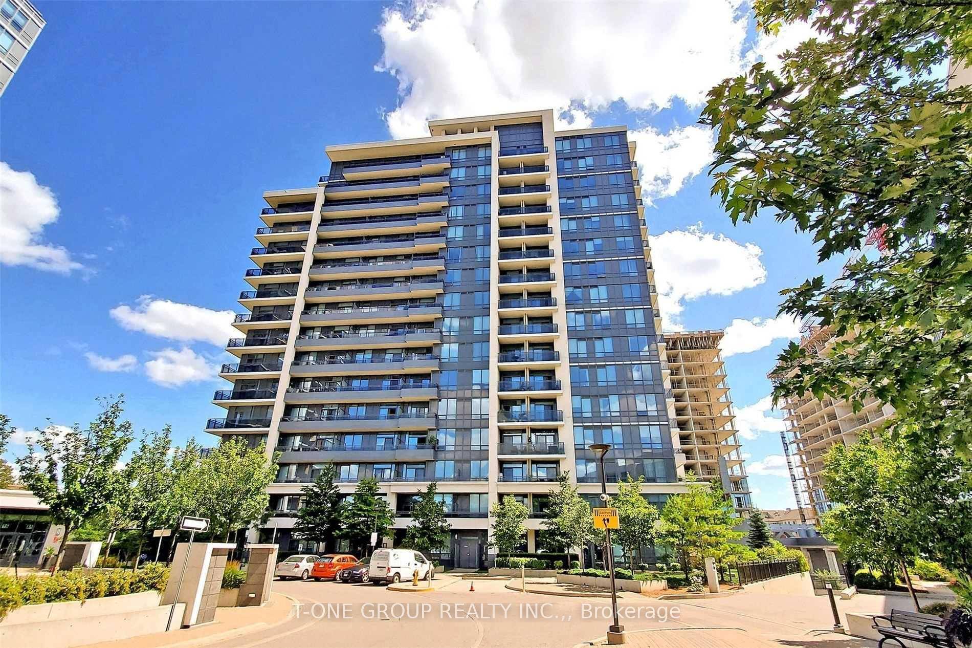 Welcome to 85 North Park Rd 908 featuring one of the most desirable 1 Den layouts in the building !