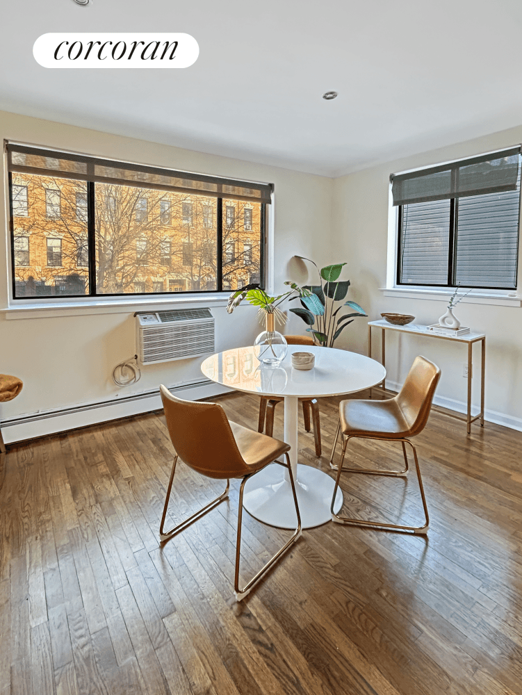 468A 17th Street Rarely available 2 bedroom 2 bath CONDO features hardwood floors, a renovated kitchen with stainless appliances amp ; granite counter tops with plenty of cabinet space.