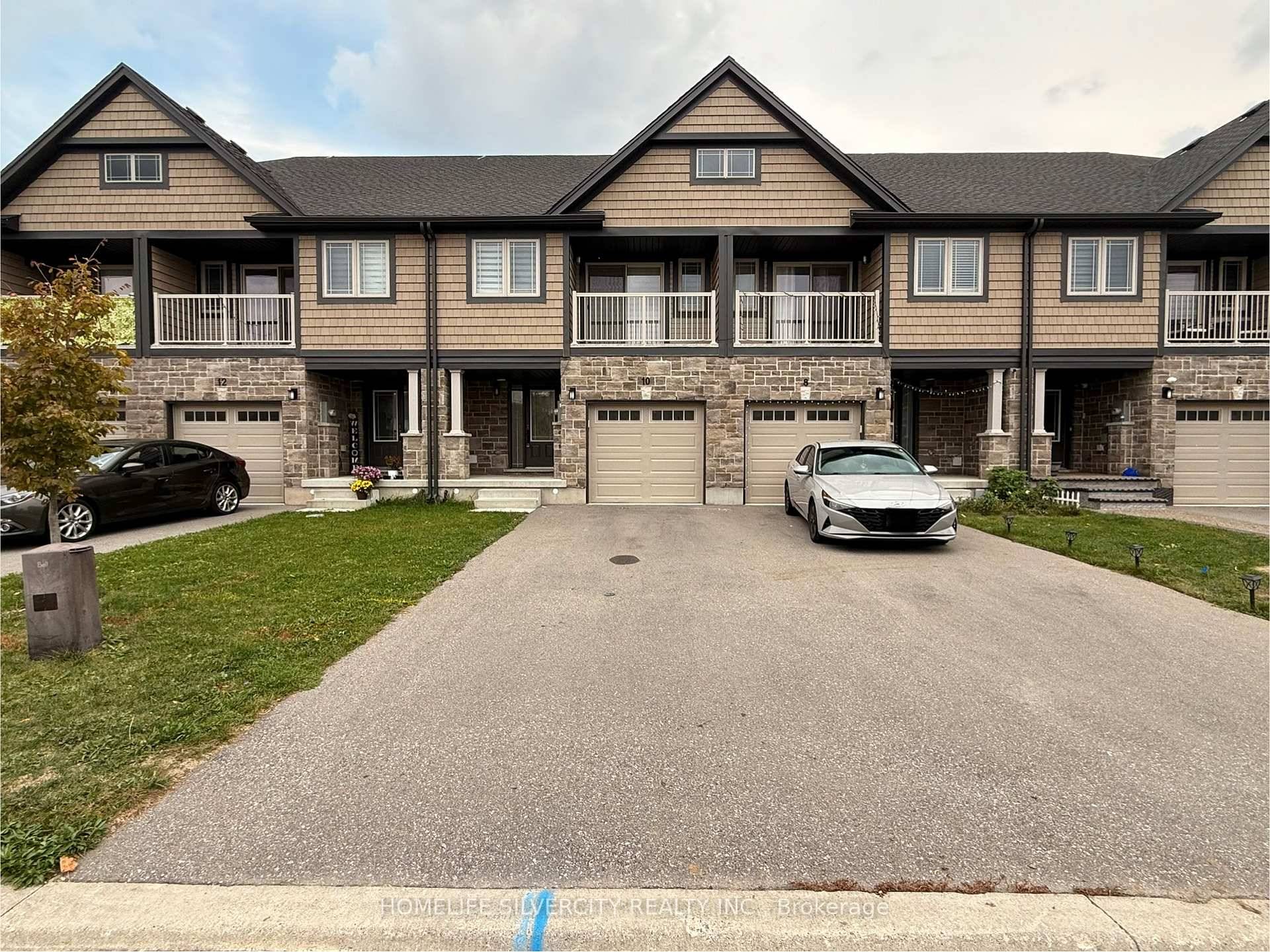 FINISHED BASEMENT Snuggled in the prime area of Cambridge, this townhouse features 3 bedrooms amp ; 4 bathrooms 2 full amp ; 2 half Quick commute to hwy 401, grocery ...