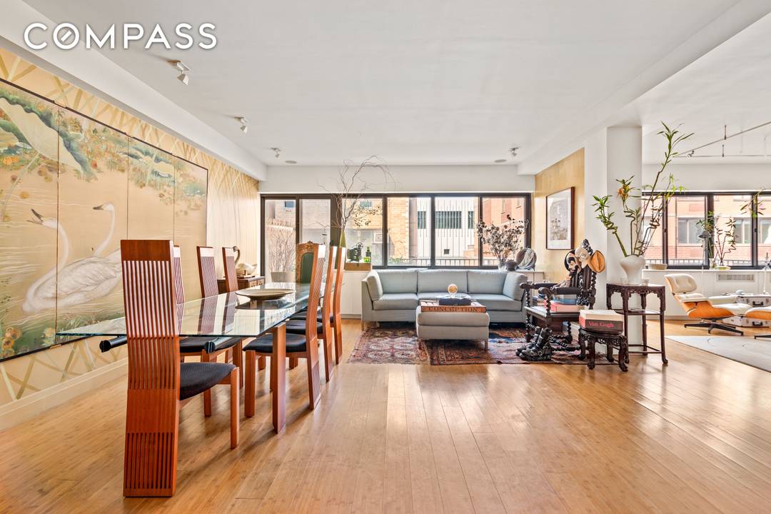 Luxury Loft Duplex w 35 foot terrace !