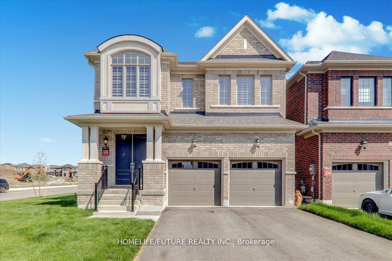 Welcome To 287 BOUNDARY BOULEVARD, One Of The Largest Corner Lots In The Neighbourhood !