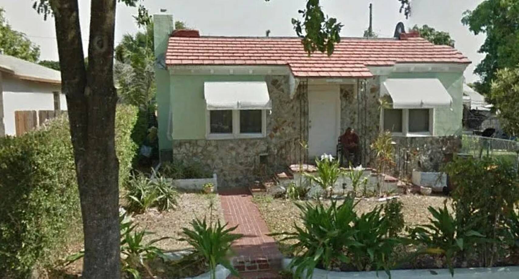 This house is a diamond in the rough !