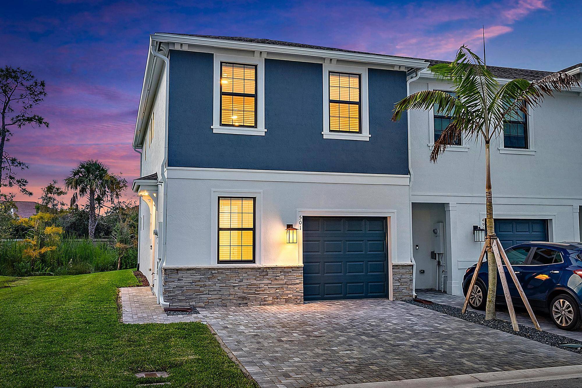 BRAND NEW End Unit Townhome on PRIME CORNER LOT in Stuart !