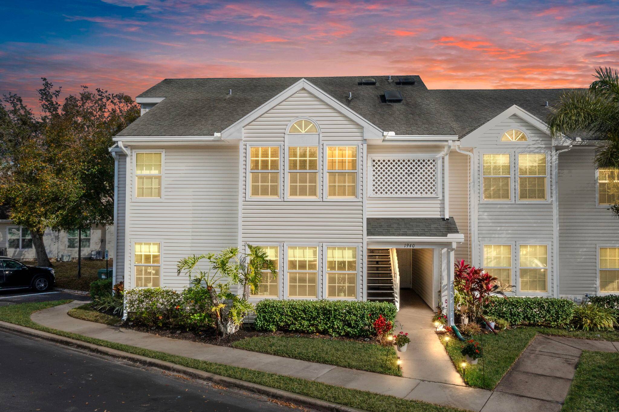Experience the ultimate retreat in this stunning first floor residence, boasting breathtaking lake views and a tranquil atmosphere.