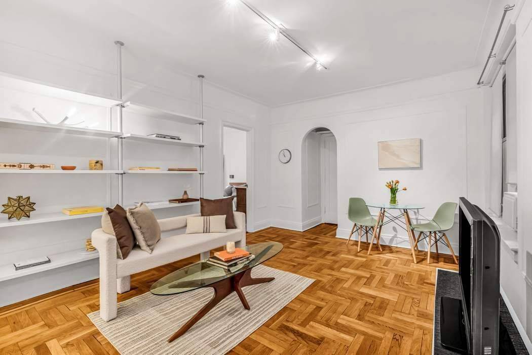 Welcome home to this rare East Village gem An authentic pre war, pet friendly building with elevator access, nestled on a quiet, tree lined block within the downtown historic district, ...