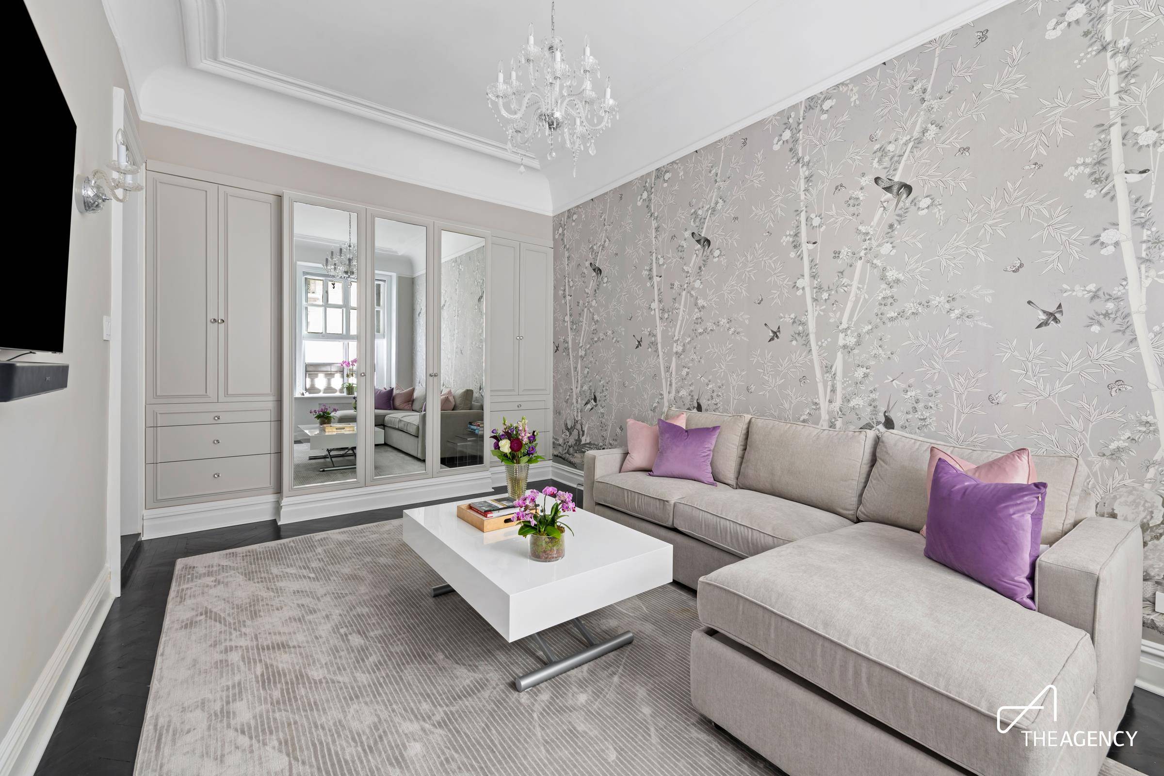 An exquisite gem in the historic and iconic Ansonia, this one bedroom apartment is meticulously crafted to provide a harmonious blend of luxury, comfort, and sophistication, while honoring the original ...