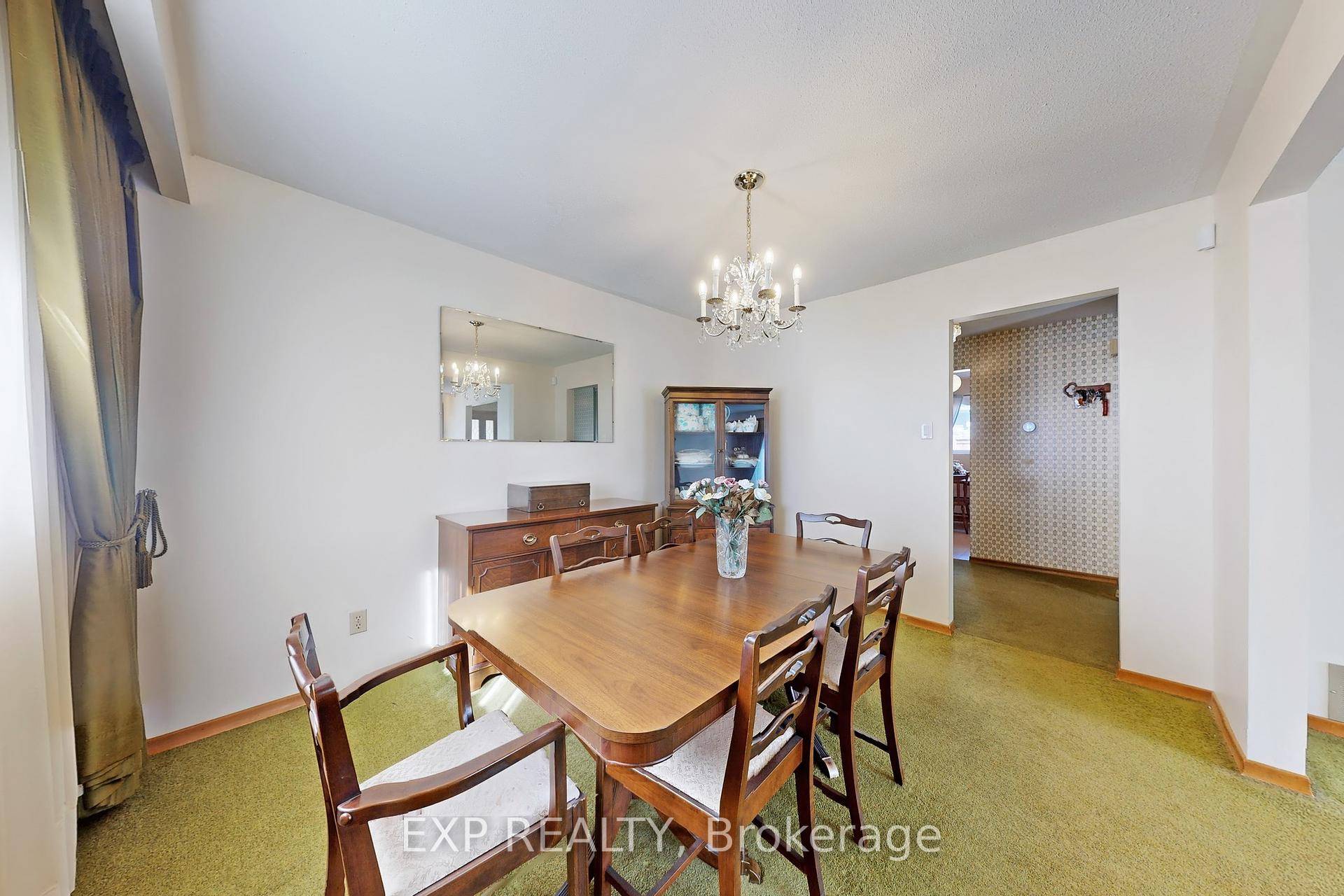 Welcome to 42 Linwood Avenue A well maintained 4 bed, 2 bath backsplit nestled in one of Scarborough's most established family friendly neighbourhoods.