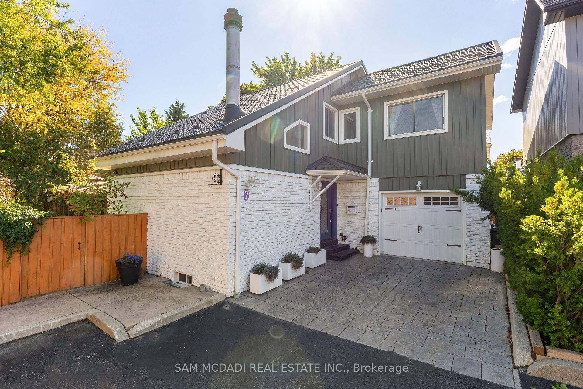 Experience this fully detached 3 bedroom home nestled on a pool sized lot in a mature, private enclave of just 36 homes.