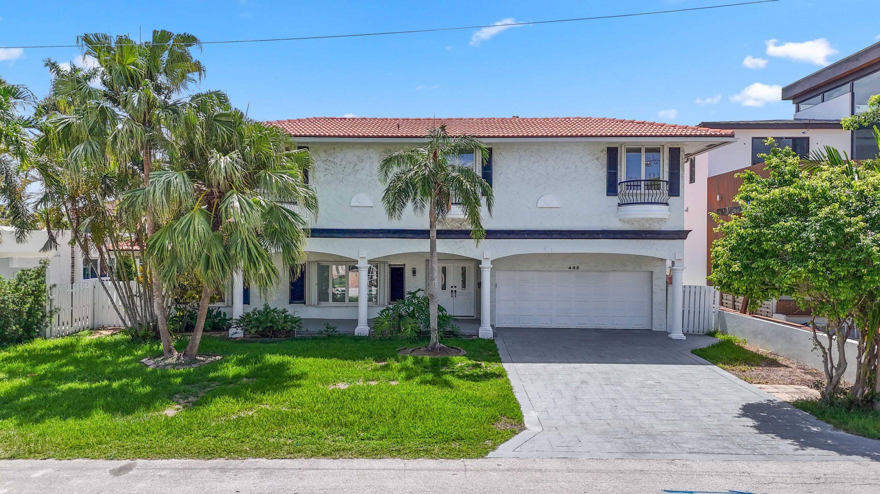 Truly immerse yourself into the Fort Lauderdale lifestyle within one of Lauderdale's exclusive neighborhoods known as Las Olas Isles.