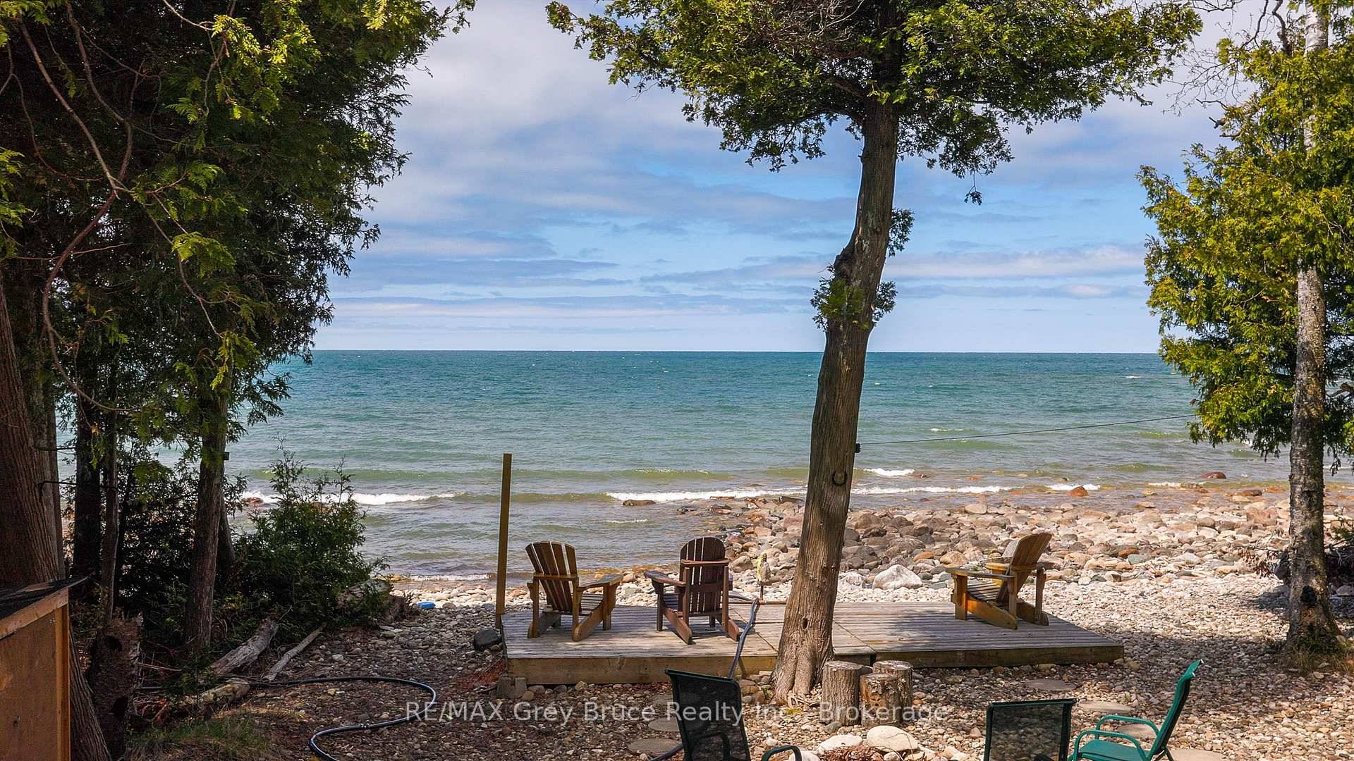 Look no further, your waterfront family vacations start here and NOW !