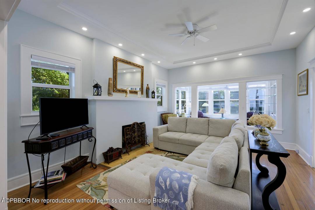 Built in 1918, 1701 1703 S.