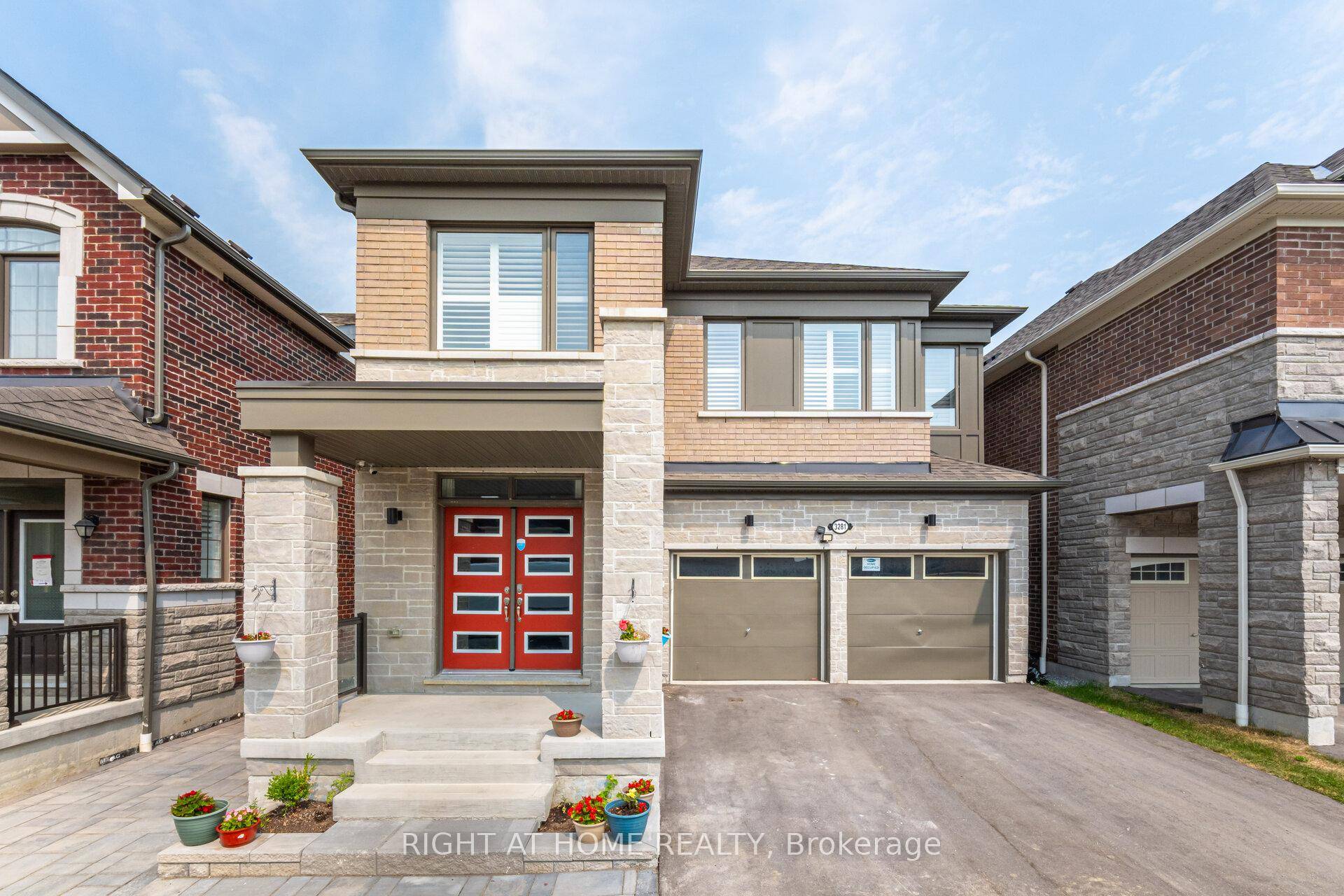 WoW Is The Essence Of This Stunning 4 2 Bed, 4 1 Bath Detached Marvel In The Pickering area.