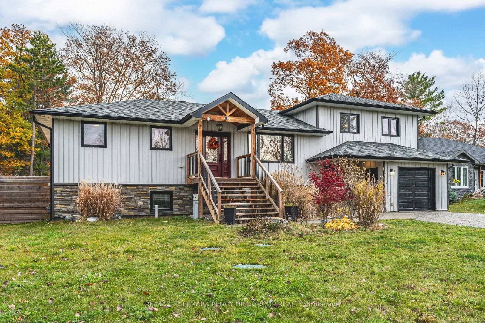 TURN KEY BUNGALOW WITH ELEGANT FINISHES amp ; IN LAW SUITE POTENTIAL NEAR GEORGIAN BAY !
