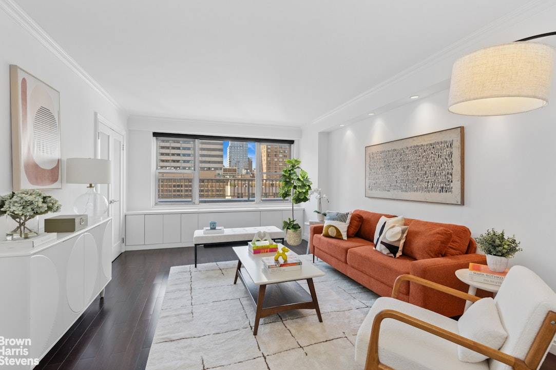 Welcome home to this beautiful south facing one bedroom residence in a full service, pet friendly building.