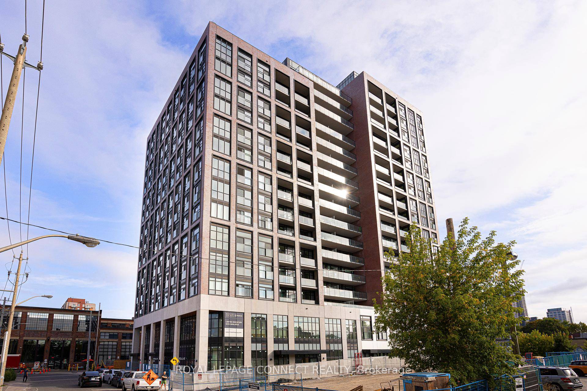 Welcome to unit 511 ! This is your chance to live in a brand new, 2 bedroom, 2 bathroom suite with parking !
