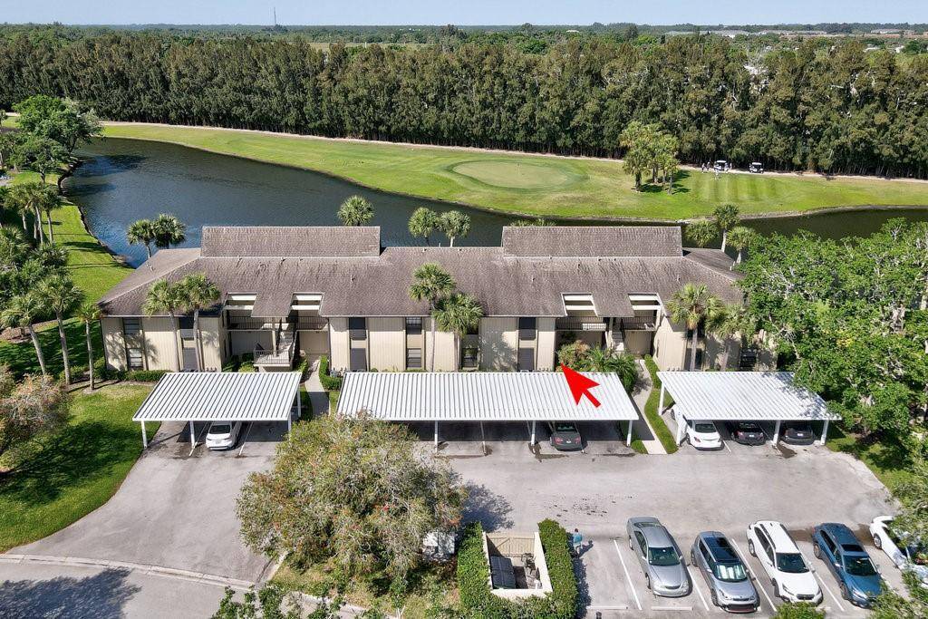 PRICE REDUCED ! ! Turnkey 1st floor 2BR 2BA condo in 55 Vista Plantation w impact window beautiful lake golf course views !