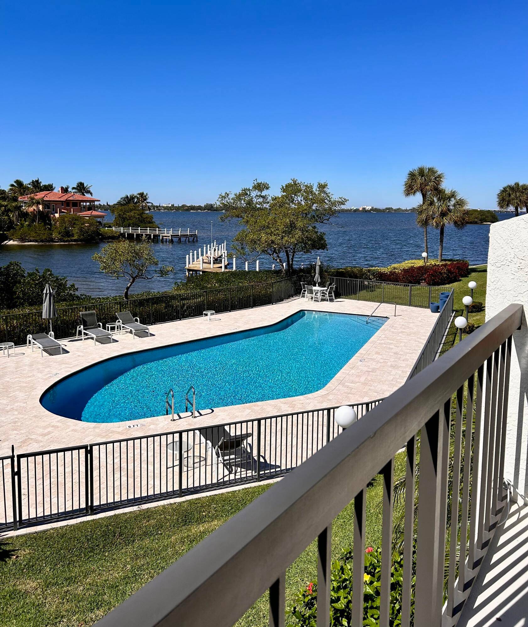 Enjoy this 2 bed 2 bath 2 story townhouse with great views of the Intracoastal !