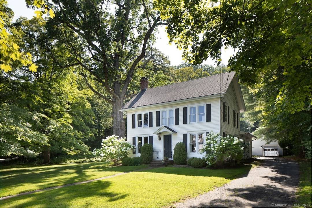 This renovated 4 Bedroom, 4 Bath home brings you to the heart of Salisbury.