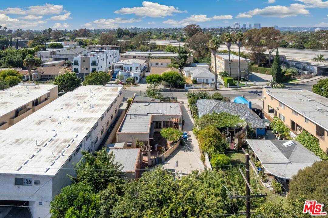 2624 S Garth Ave 2BR La